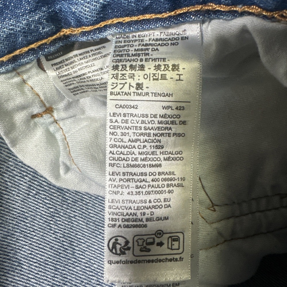 Levis 501 Jeans Mens 34x30 Blue Straight Button Fly Medium Wash Denim a - Picture 4 of 11